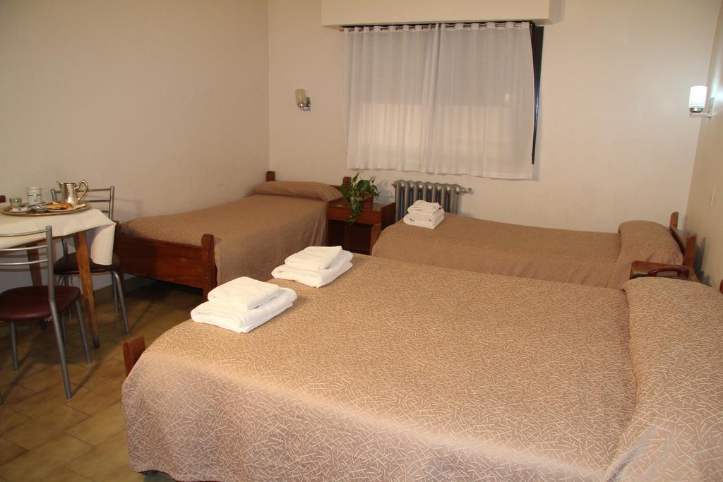 Hotel Touring Club Trelew Kültér fotó