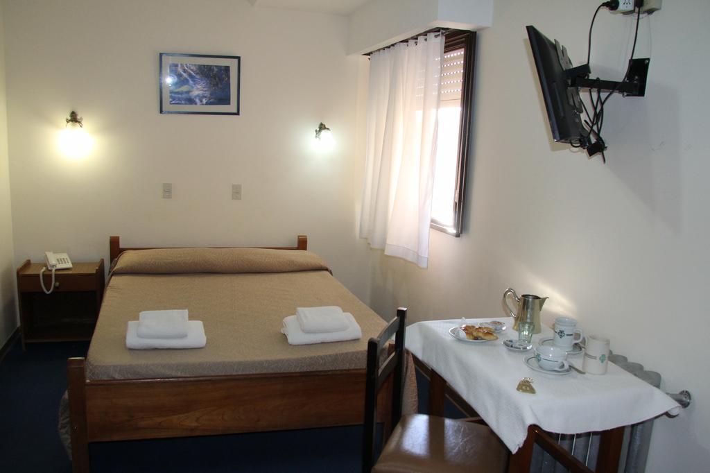 Hotel Touring Club Trelew Kültér fotó
