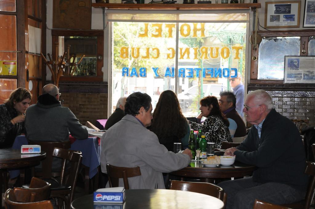 Hotel Touring Club Trelew Kültér fotó