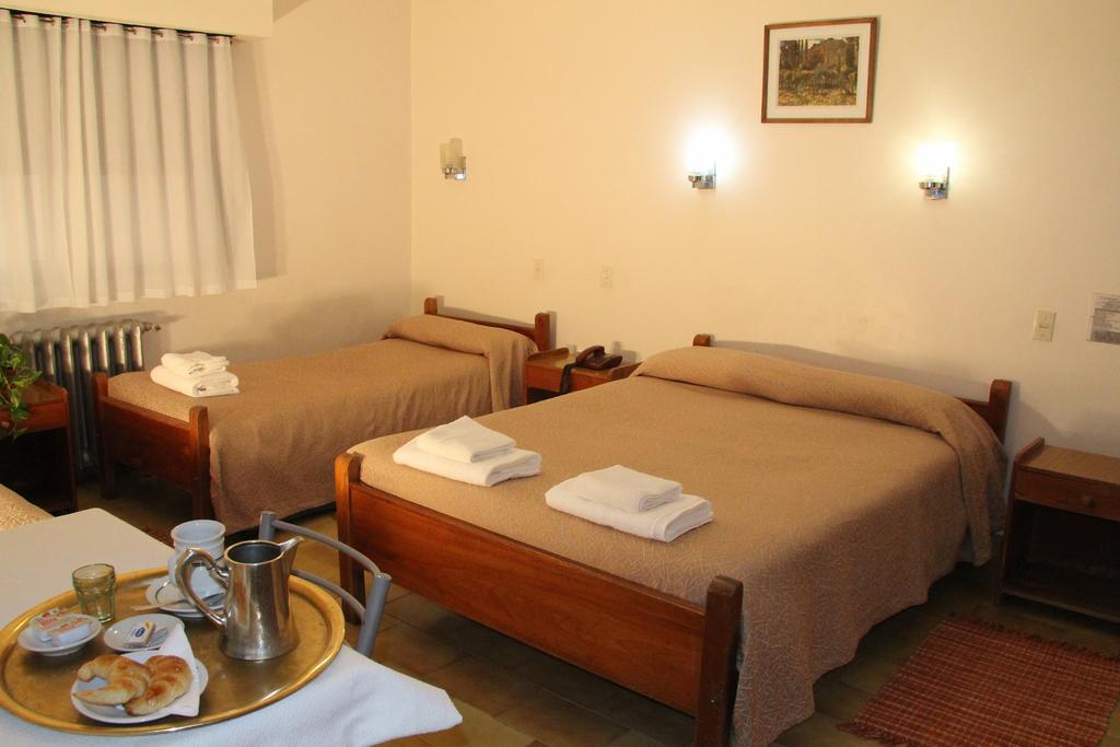 Hotel Touring Club Trelew Kültér fotó
