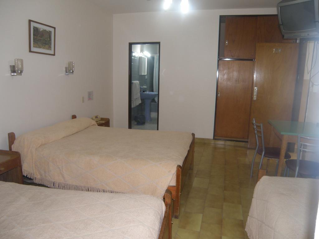 Hotel Touring Club Trelew Kültér fotó