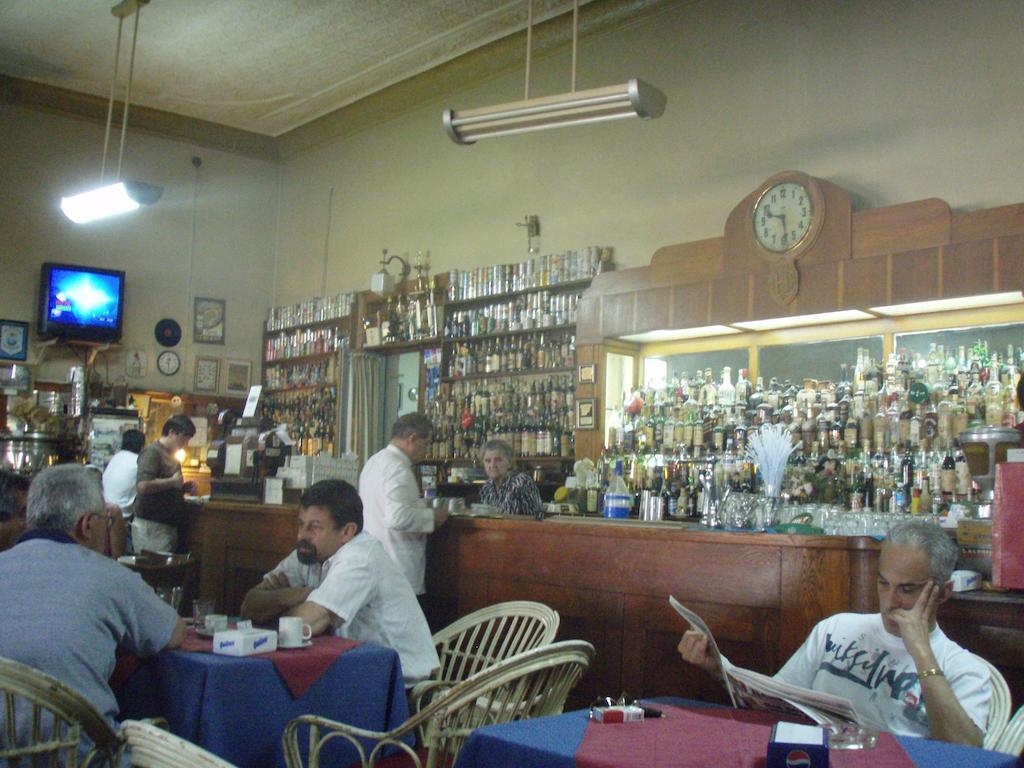 Hotel Touring Club Trelew Kültér fotó