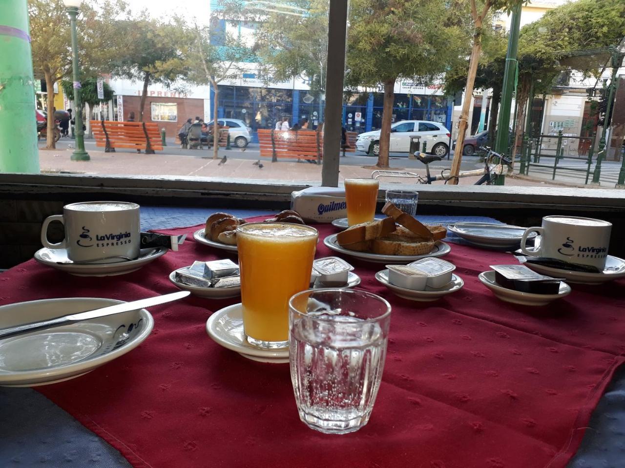 Hotel Touring Club Trelew Kültér fotó